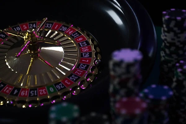 kno89 Tarung Mesin dealer interface showing card distribution and real-time payout calculation
